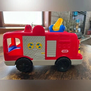 Mattel | Fisher-Price Little People Helping Others Firetruck.